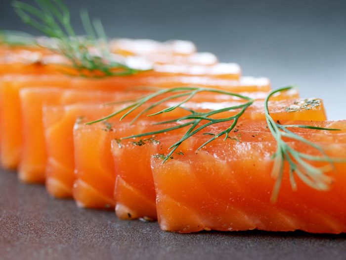 Graved Lachs mit Aquavit „classic“